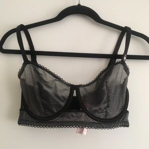 NWT 32DD VICTORIAS SECRET BRA